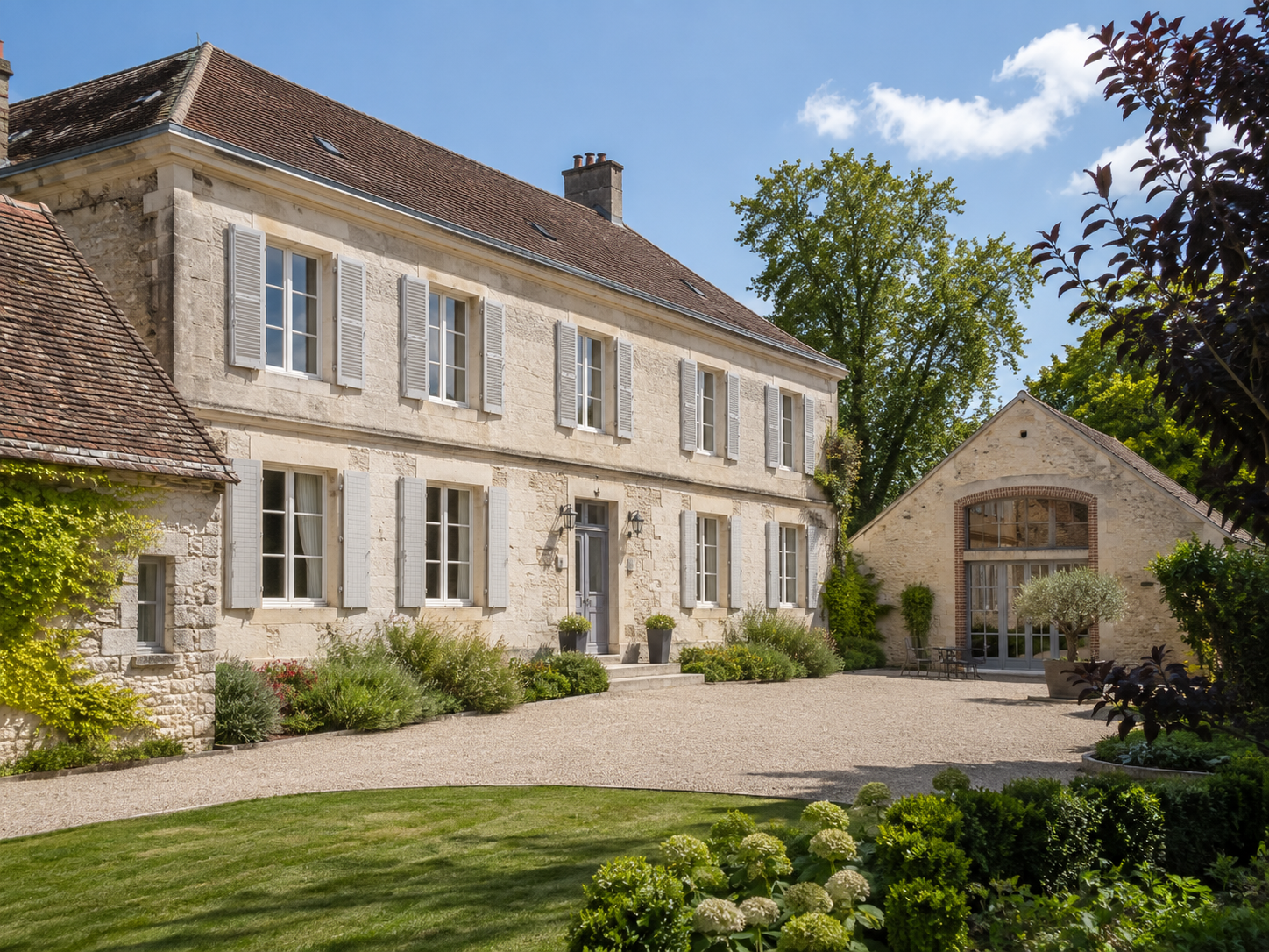 Maison de caractère avec jardin. Cormontreuil